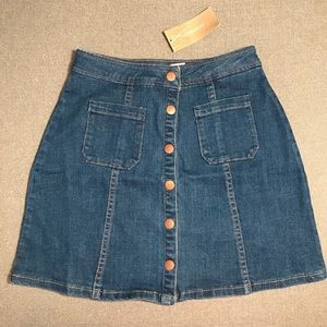 Francesca’s - Denim Skirt w/ snaps